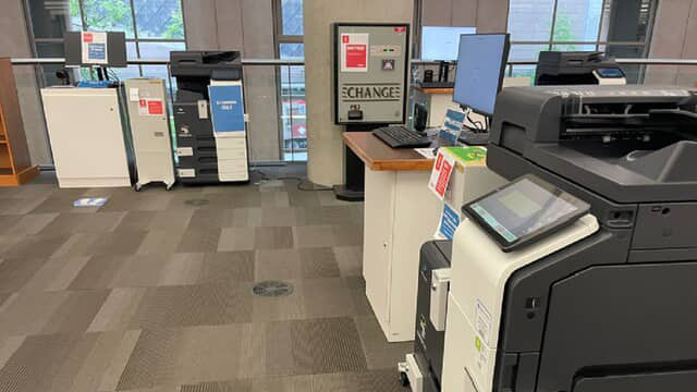 全分館にあるのでコピーやスキャナーが必要な時は図書館へ