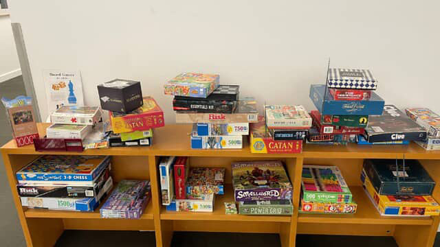 Vancouver Central Library の屋上付近。同図書館の地下には子供向けのパズルやボードゲームもありますよ