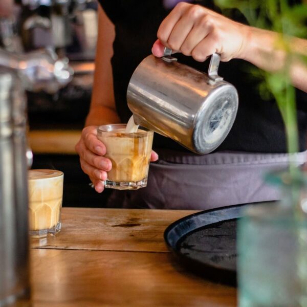 BC州の最低賃金が2026年6月1日から引き上げ