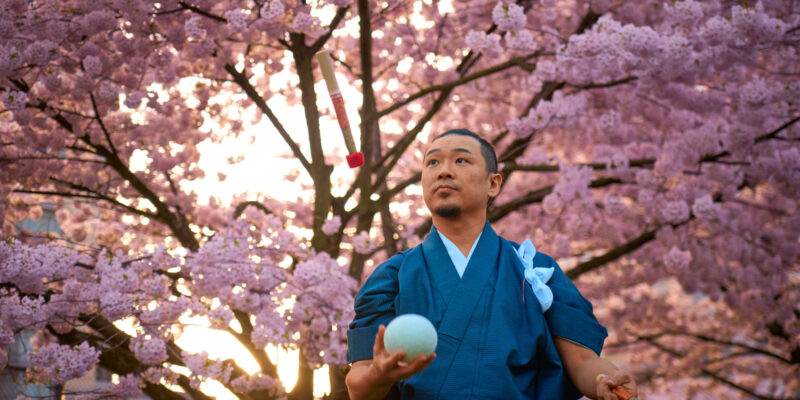 チルドレンズ・フェスティバル「All The Way From Japan」のジャグラーYUKIさん