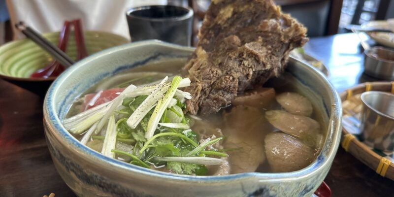 大人気72時間煮込んだPHO